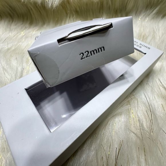 Michael Kors Bradshaw Smart Watch Interchangeable Band, Snakeskin Look - Picture 3 of 3